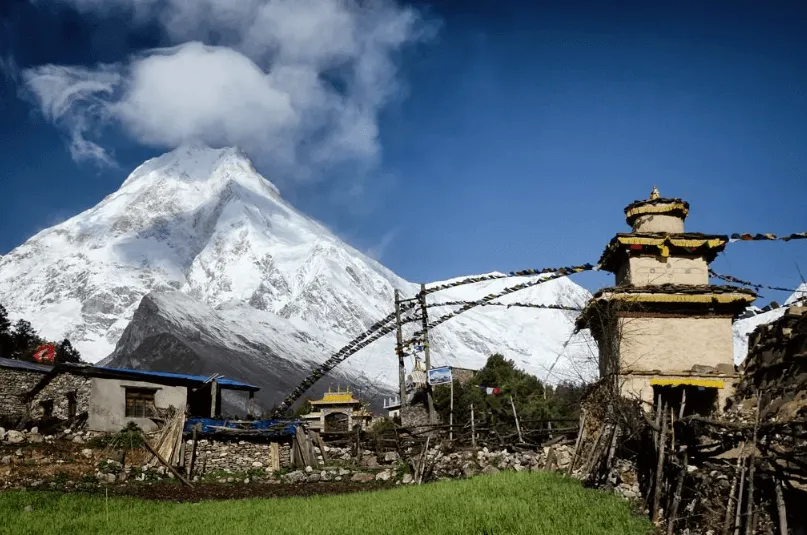 Manaslu Tsum Valley Trek 22 Days