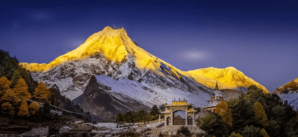 Manaslu Tsum Valley Trek 21 Days